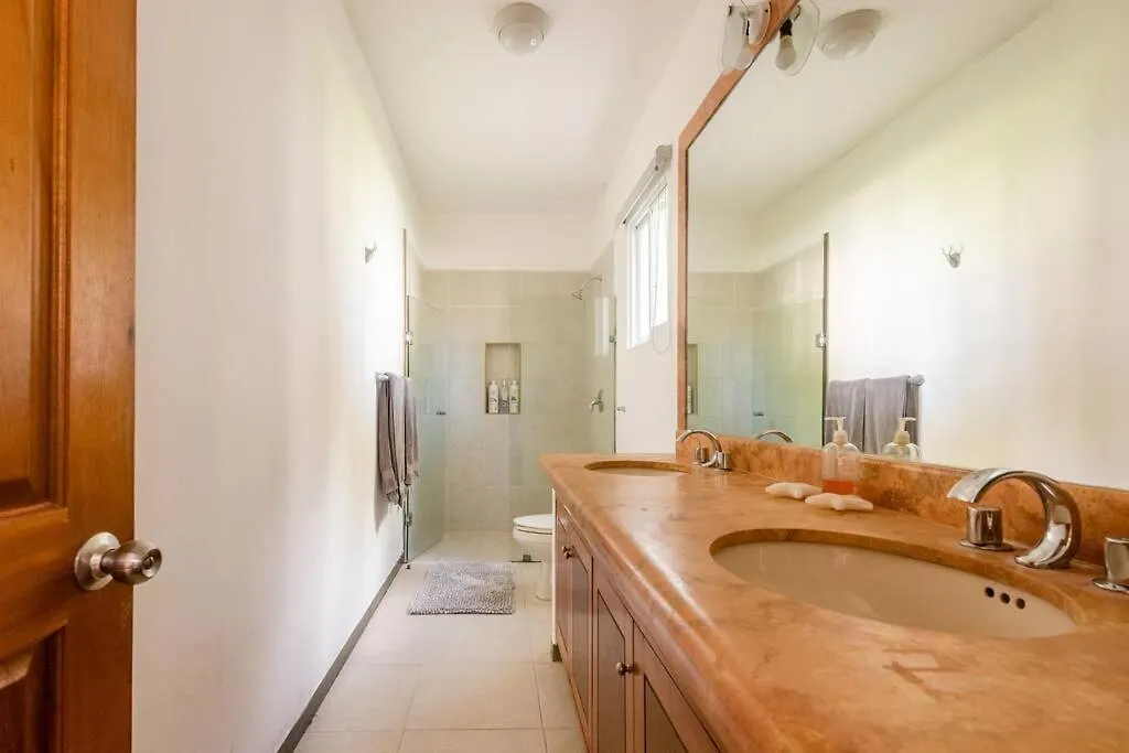 Stunning Condo In Excellent Location Cancun